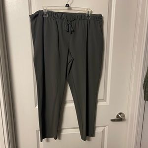 Lululemon crops size 12 with wear